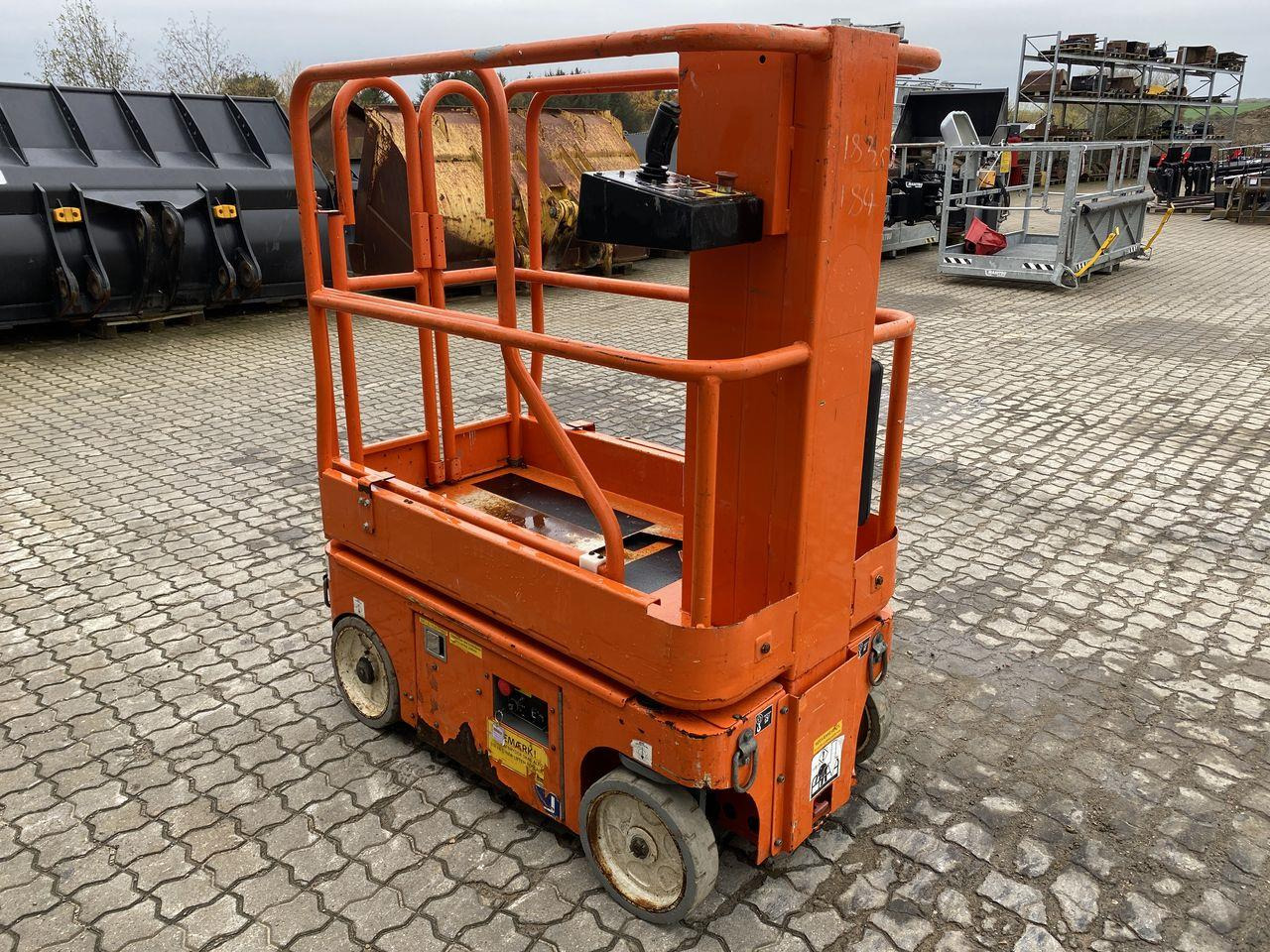 Snorkel TM12 - Plataforma de mastro vertical: foto 5 Snorkel TM12 - Plataforma de mastro vertical: foto 5