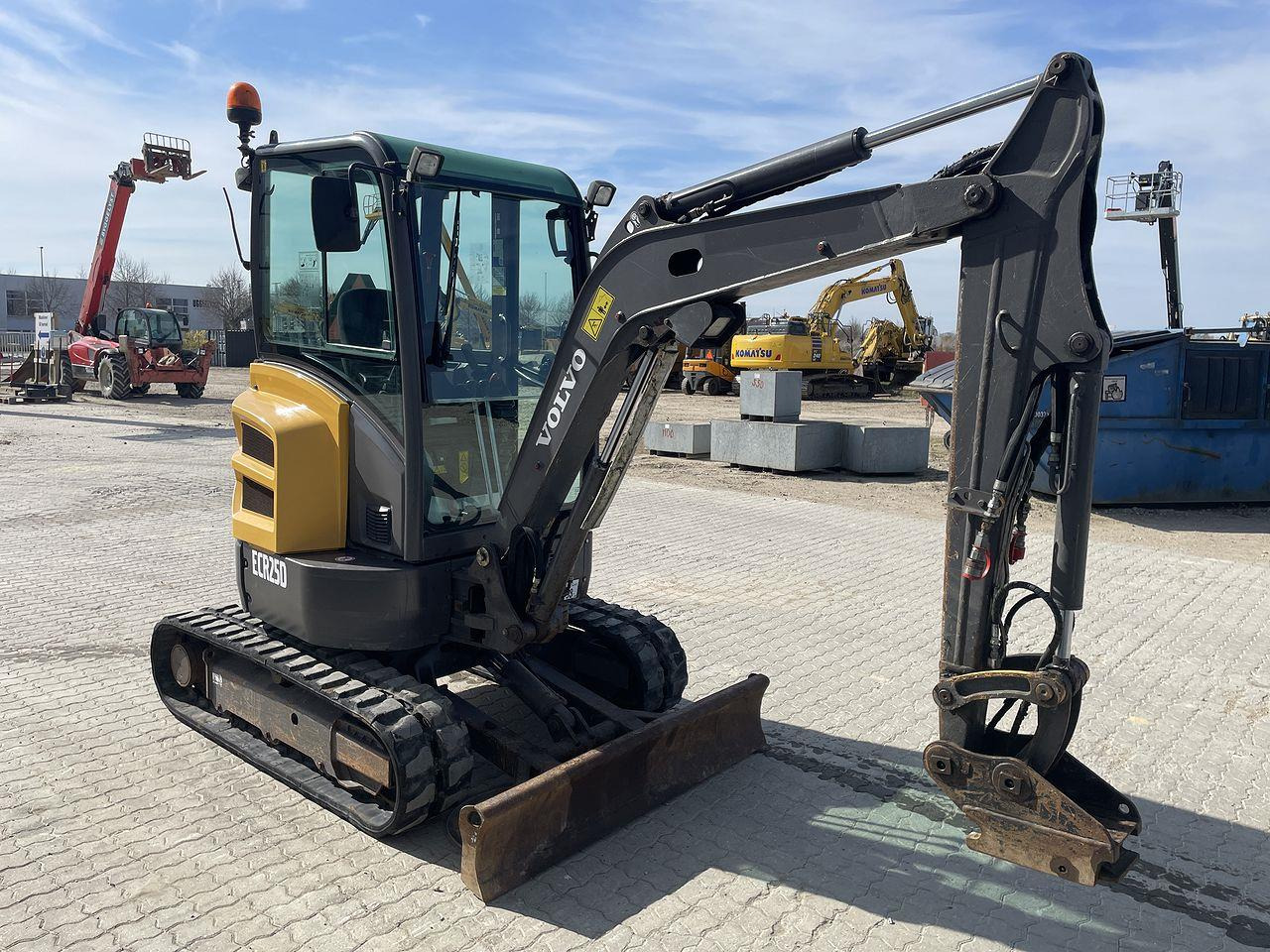 Volvo ECR25 - Mini escavadeira: foto 5 Volvo ECR25 - Mini escavadeira: foto 5