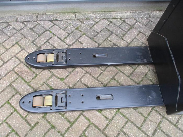 BT LPE 200 - Porta-palete: foto 5 BT LPE 200 - Porta-palete: foto 5