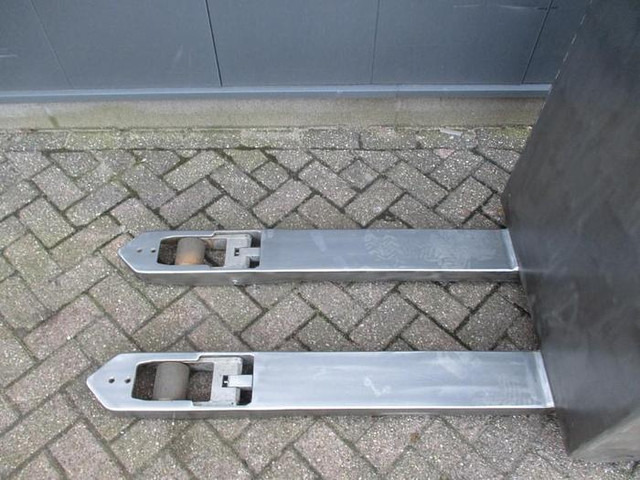 BT LPE 200i - Porta-palete: foto 4 BT LPE 200i - Porta-palete: foto 4