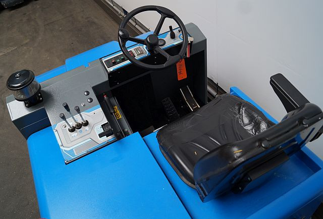 Isal PB155 LPG - Varredora industrial: foto 3 Isal PB155 LPG - Varredora industrial: foto 3