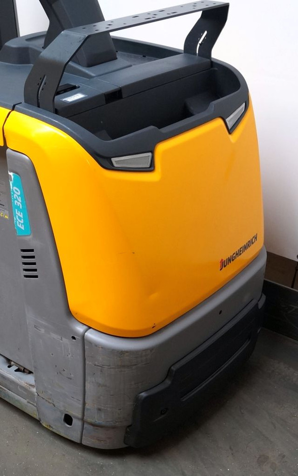 Jungheinrich ECE320 - Order-picker: foto 4 Jungheinrich ECE320 - Order-picker: foto 4
