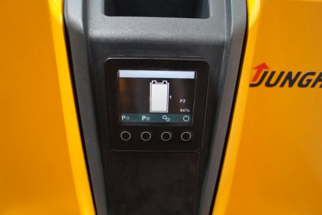 Jungheinrich EJD118 - Stacker: foto 4 Jungheinrich EJD118 - Stacker: foto 4