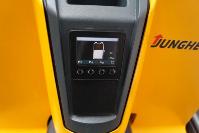 Jungheinrich EJD118 - Stacker: foto 4 Jungheinrich EJD118 - Stacker: foto 4