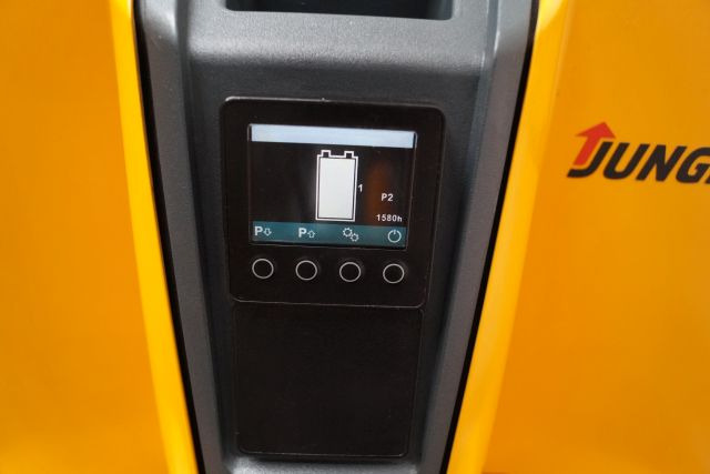 Jungheinrich EJD118 - Stacker: foto 4 Jungheinrich EJD118 - Stacker: foto 4