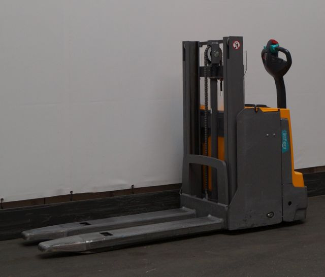 Jungheinrich EJD118 - Stacker: foto 1 Jungheinrich EJD118 - Stacker: foto 1