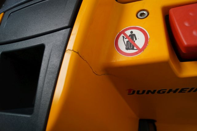 Jungheinrich EJD220 - Stacker: foto 5 Jungheinrich EJD220 - Stacker: foto 5