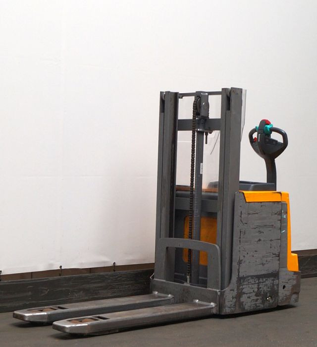 Jungheinrich EJD220 - Stacker: foto 1 Jungheinrich EJD220 - Stacker: foto 1