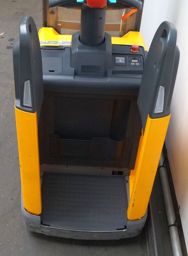 Jungheinrich ERD220 - Stacker: foto 3 Jungheinrich ERD220 - Stacker: foto 3