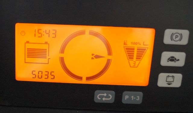 Jungheinrich ETV214 - Empilhador retráctil: foto 4 Jungheinrich ETV214 - Empilhador retráctil: foto 4