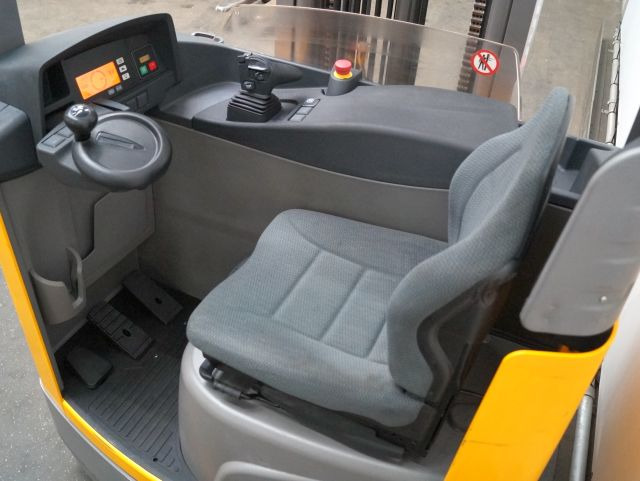 Jungheinrich ETV216 - Empilhador retráctil: foto 3 Jungheinrich ETV216 - Empilhador retráctil: foto 3