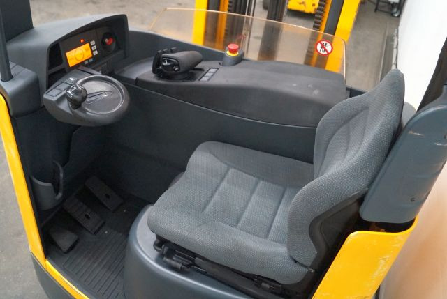 Jungheinrich ETV216 - Empilhador retráctil: foto 3 Jungheinrich ETV216 - Empilhador retráctil: foto 3