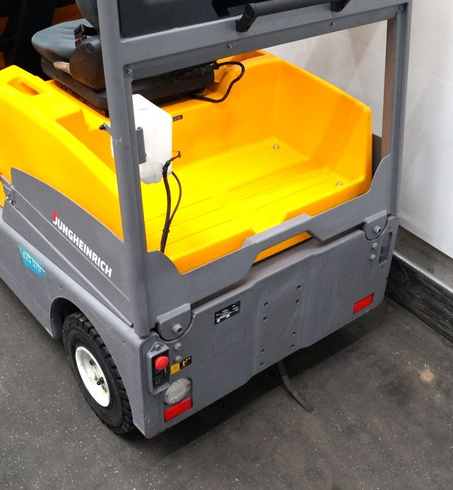 Jungheinrich EZS570 - Trator elétrics: foto 4 Jungheinrich EZS570 - Trator elétrics: foto 4
