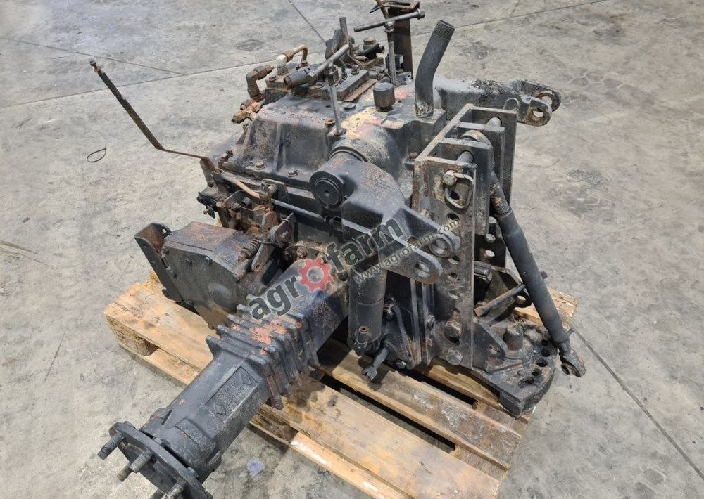 Tylny most Renault Ceres 85 - Caixa de câmbio: foto 4 Tylny most Renault Ceres 85 - Caixa de câmbio: foto 4