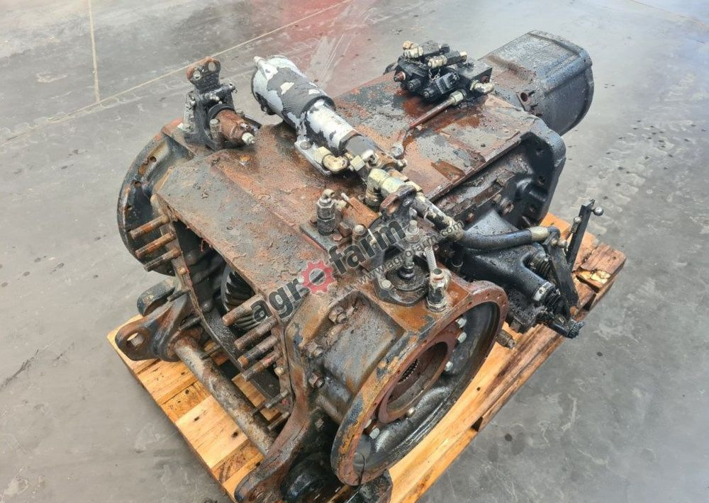 Tylny most Valtra 8550, 8750 - Caixa de câmbio: foto 4 Tylny most Valtra 8550, 8750 - Caixa de câmbio: foto 4