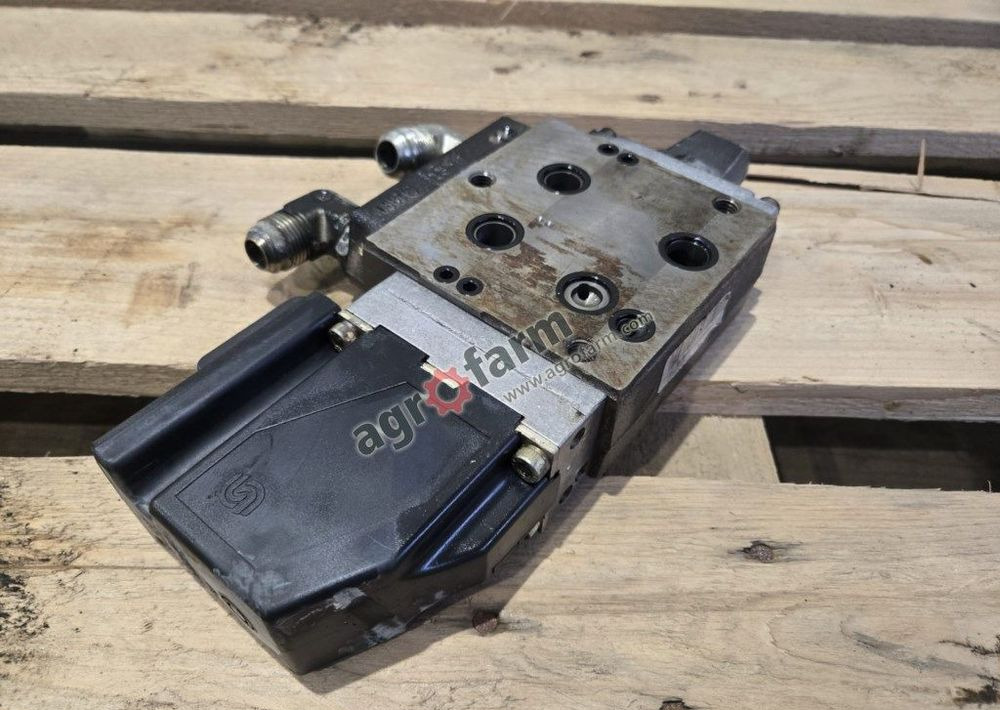 Zawór hydrauliczny PVG32, Valtra T171, T181, T191 - Hidráulica: foto 2 Zawór hydrauliczny PVG32, Valtra T171, T181, T191 - Hidráulica: foto 2