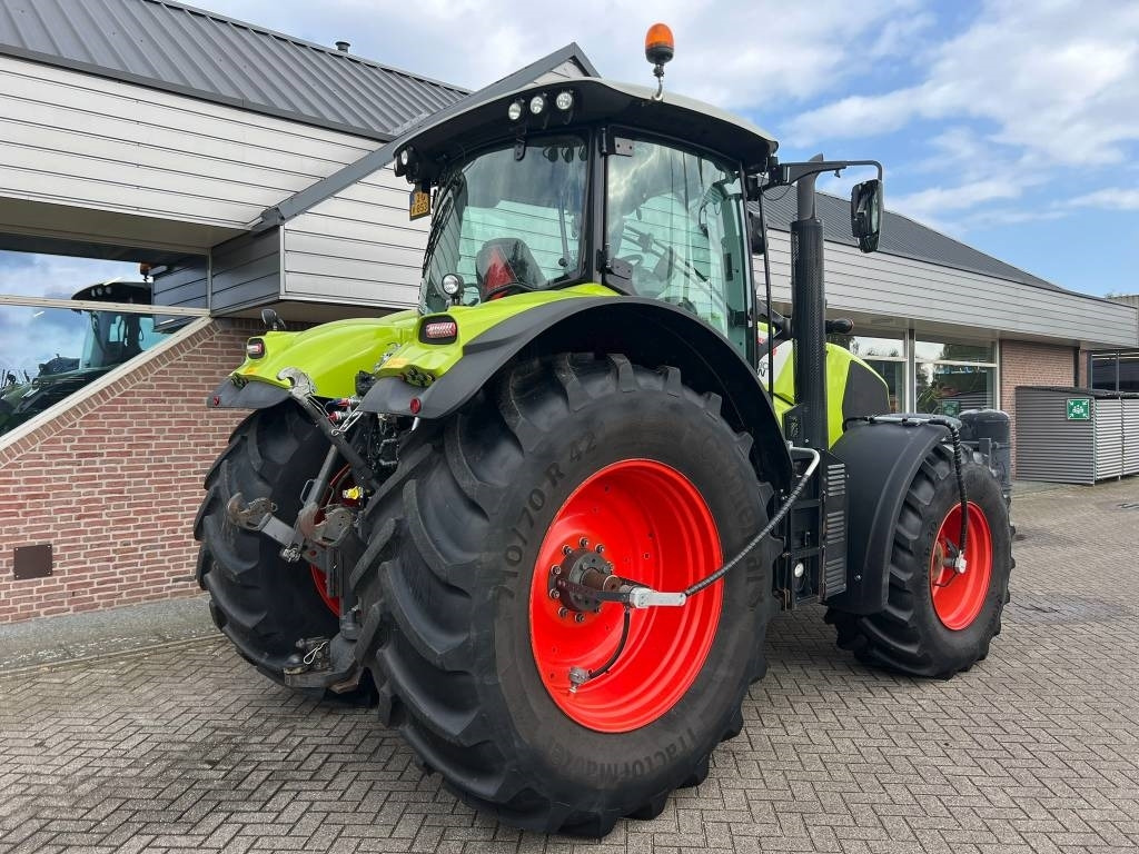 Trator Claas Axion 810 Cmatic: foto 8