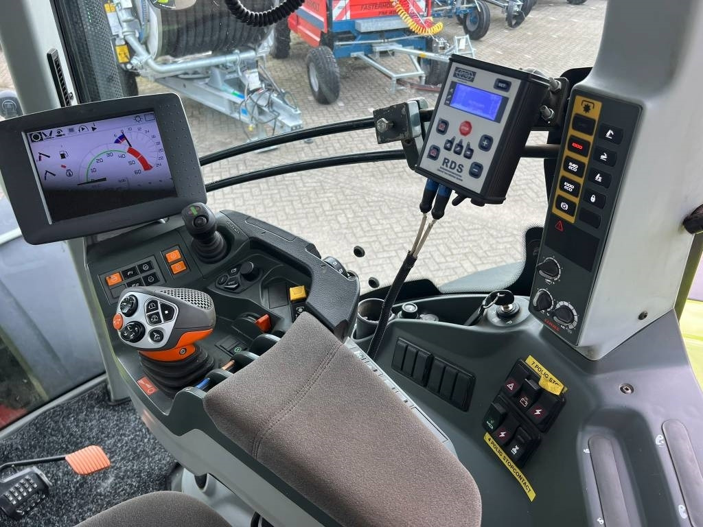 Trator Claas Axion 810 Cmatic: foto 10
