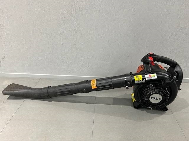 Dolmar Pb.252.4 bladblazer - Equipamentos para jardinagem: foto 1 Dolmar Pb.252.4 bladblazer - Equipamentos para jardinagem: foto 1