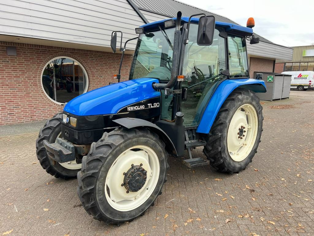 New Holland TL 90 trekker - Trator: foto 1 New Holland TL 90 trekker - Trator: foto 1
