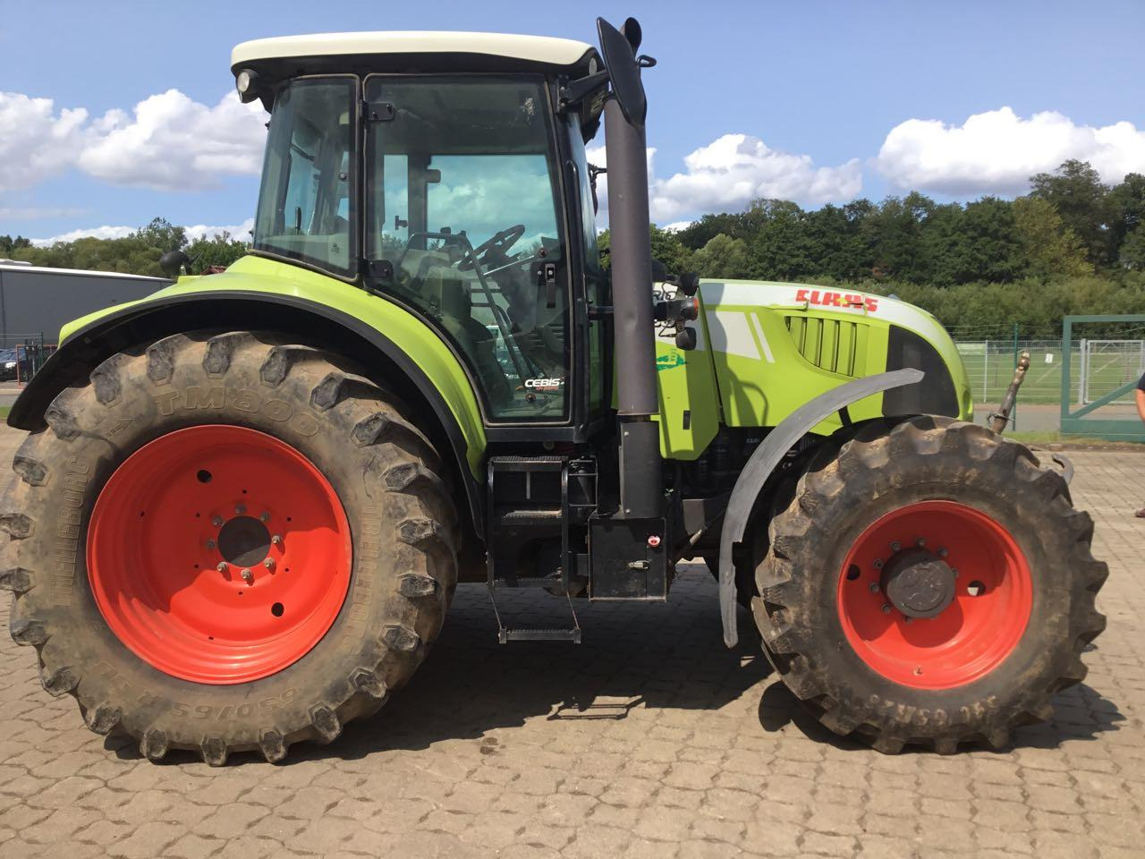 CLAAS Arion 630 - Trator: foto 2 CLAAS Arion 630 - Trator: foto 2