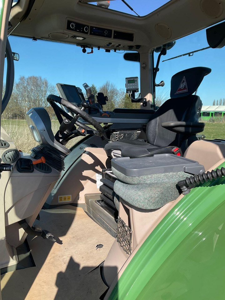 Fendt Vario 714 SCR Profi Plus - Trator: foto 3 Fendt Vario 714 SCR Profi Plus - Trator: foto 3