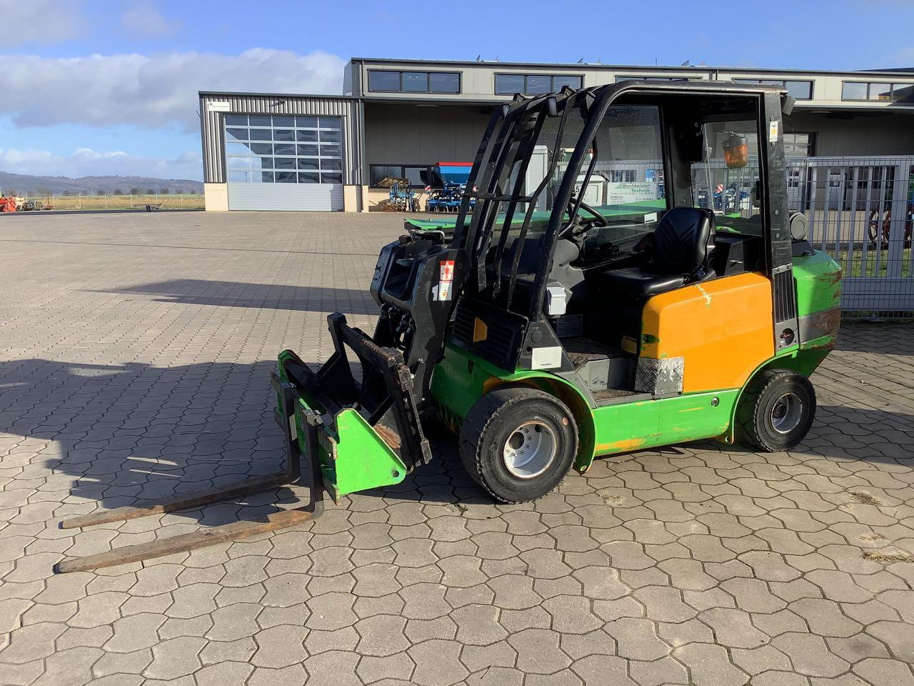 JCB Teletruk TLT 30 D - Empilhador telescópico: foto 2 JCB Teletruk TLT 30 D - Empilhador telescópico: foto 2