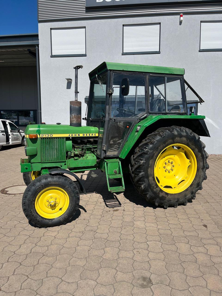 John Deere 2130 S - Trator: foto 1 John Deere 2130 S - Trator: foto 1