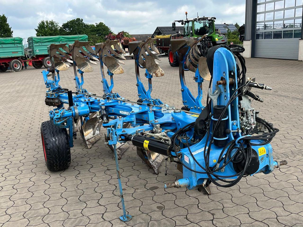 Lemken Juwel 8 V T 5 L 90 TurnControl - Arado: foto 3 Lemken Juwel 8 V T 5 L 90 TurnControl - Arado: foto 3