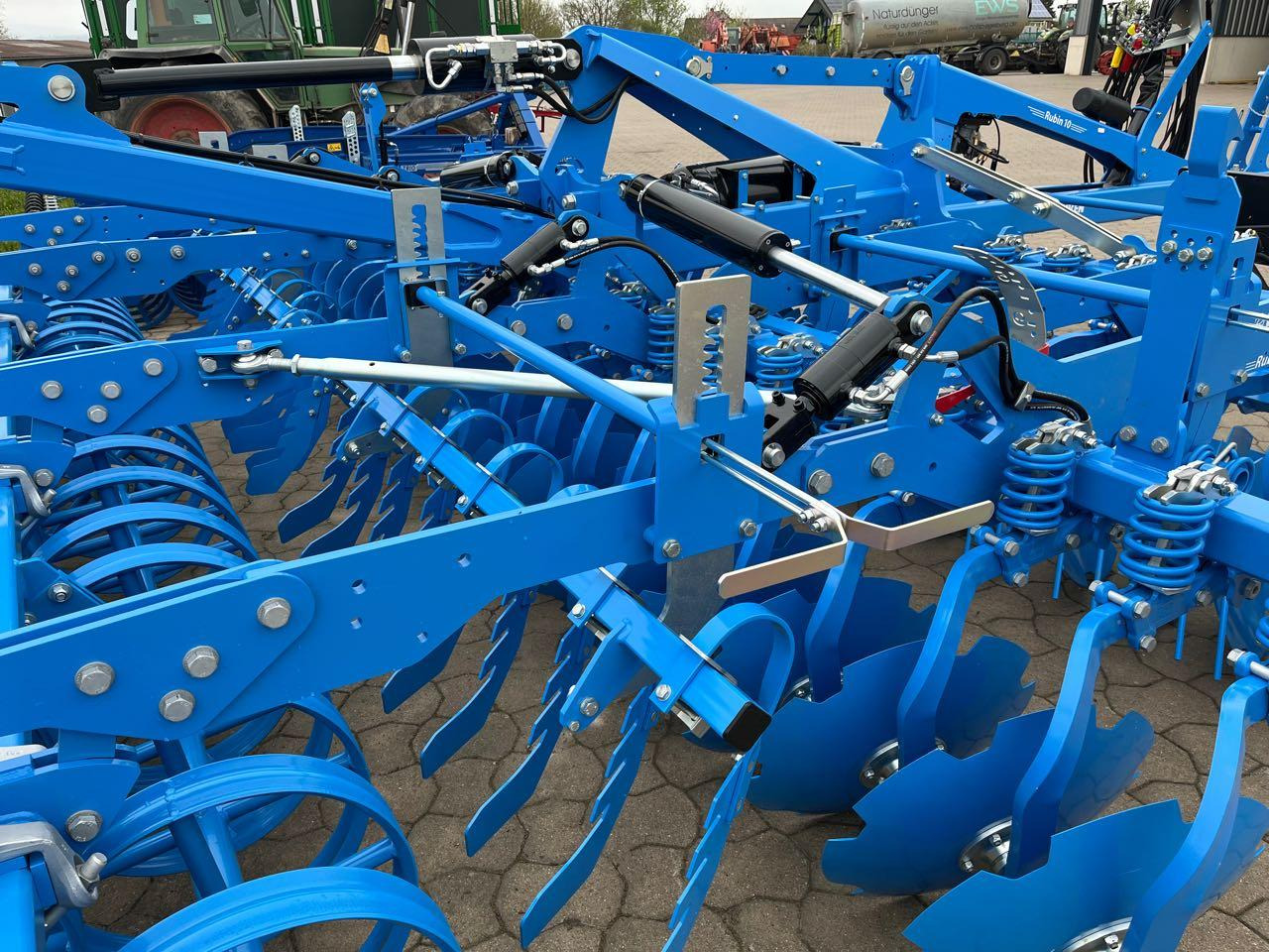 Lemken Rubin 10 TF/500 - Grades de discos: foto 5 Lemken Rubin 10 TF/500 - Grades de discos: foto 5