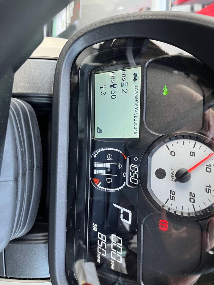 Trator nuevo Massey Ferguson 5M.115 Dyna-4 Essential: foto 7