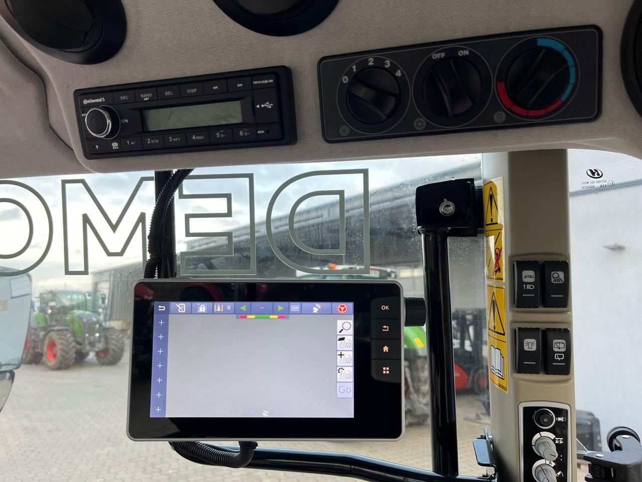 Trator nuevo Massey Ferguson 5M.115 Dyna-4 Essential: foto 9