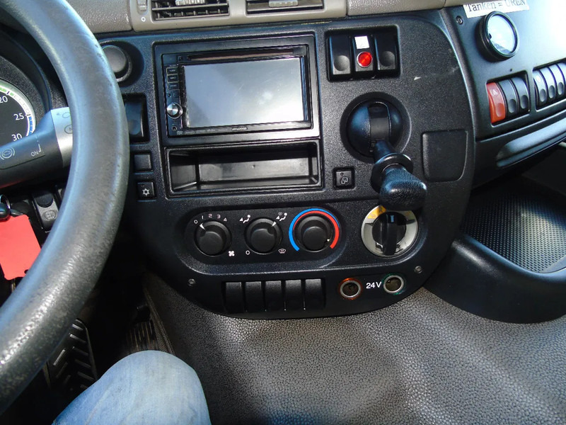 Caminhão DAF CF 65.280 + 33 METER + big platform persons /400kg: foto 18