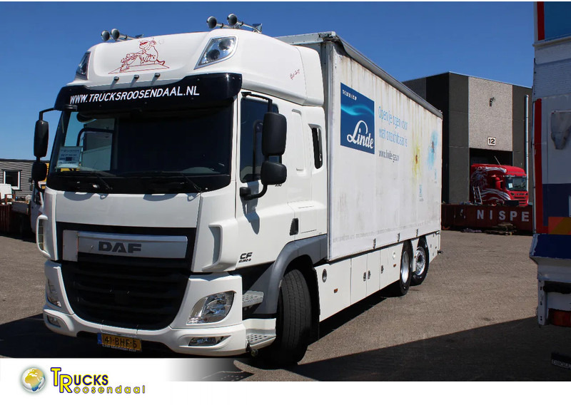 DAF CF 330 + EURO 6 + 6X2 STEERING - Caminhão com lona: foto 1 DAF CF 330 + EURO 6 + 6X2 STEERING - Caminhão com lona: foto 1