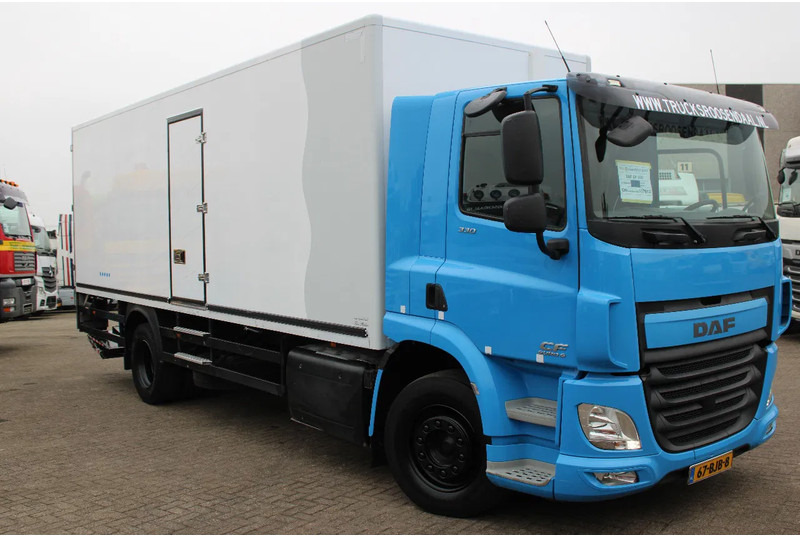DAF CF 330 + EURO 6 + LIFT + 20T - Caminhão frigorífico: foto 3 DAF CF 330 + EURO 6 + LIFT + 20T - Caminhão frigorífico: foto 3