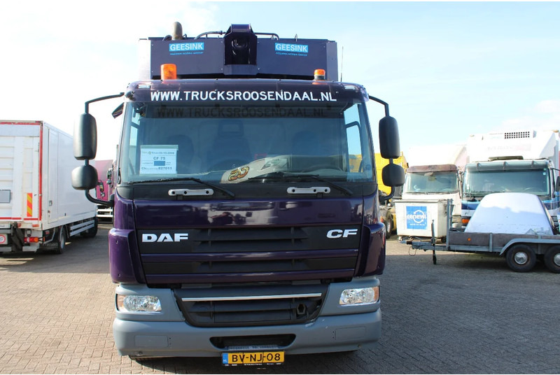 DAF CF 75 .250 + euro 5 + 6X2 - Caminhão de lixo: foto 2 DAF CF 75 .250 + euro 5 + 6X2 - Caminhão de lixo: foto 2