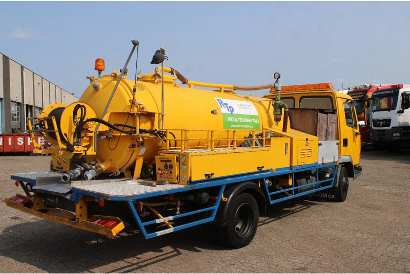 DAF LF 45.130 + RON 4.000LITER - Caminhão limpa fossa: foto 5 DAF LF 45.130 + RON 4.000LITER - Caminhão limpa fossa: foto 5
