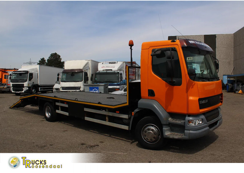 DAF LF 55.220 + HYDROLIC RAMPS + MANUAL - Caminhão transporte de veículos: foto 1 DAF LF 55.220 + HYDROLIC RAMPS + MANUAL - Caminhão transporte de veículos: foto 1