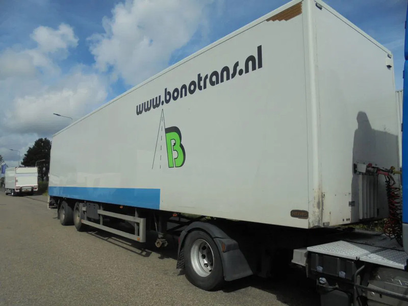 HTF HZCT 32 + 2 AXLE + AMA LIFT - Semireboque furgão: foto 3 HTF HZCT 32 + 2 AXLE + AMA LIFT - Semireboque furgão: foto 3