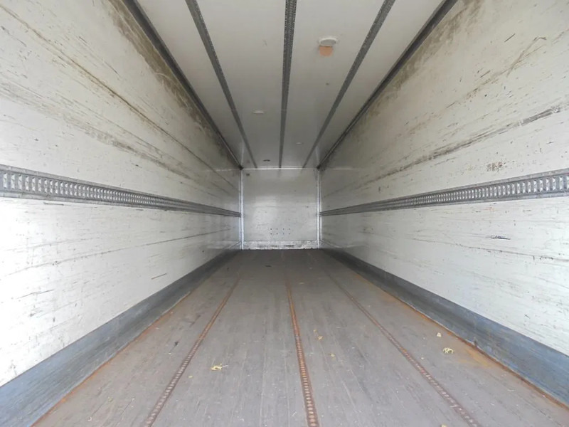 HTF HZCT 32 + 2 AXLE + AMA LIFT - Semireboque furgão: foto 4 HTF HZCT 32 + 2 AXLE + AMA LIFT - Semireboque furgão: foto 4