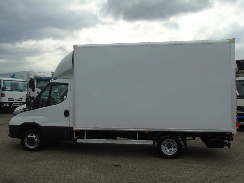 Iveco Daily 40 C18 + LIFT - Carrinha de contentor: foto 3 Iveco Daily 40 C18 + LIFT - Carrinha de contentor: foto 3