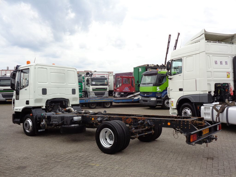 Caminhão chassi Iveco EuroCargo 80E18 + PTO + Euro 5 + blad-blad: foto 9