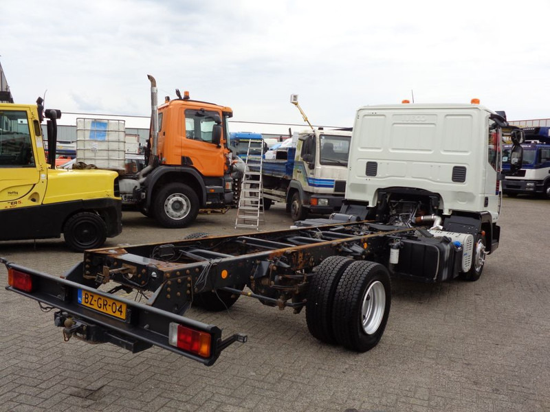 Caminhão chassi Iveco EuroCargo 80E18 + PTO + Euro 5 + blad-blad: foto 7
