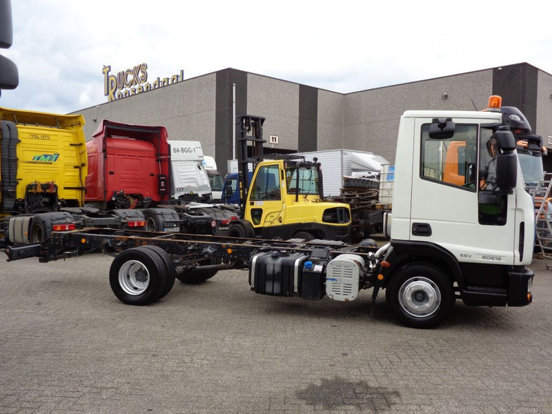 Caminhão chassi Iveco EuroCargo 80E18 + PTO + Euro 5 + blad-blad: foto 6