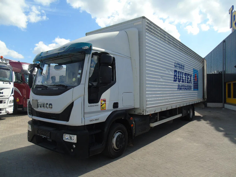 Iveco Eurocargo 120E25 + EURO 6 + 196.000KM! - Caminhão furgão: foto 4 Iveco Eurocargo 120E25 + EURO 6 + 196.000KM! - Caminhão furgão: foto 4