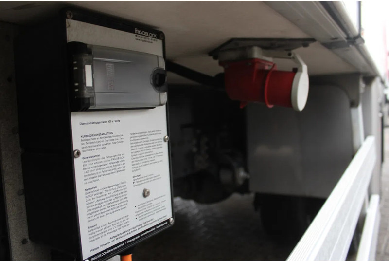 Caminhão frigorífico Iveco Eurocargo 140e22 + EURO 6 + LOW KM + chereau: foto 13