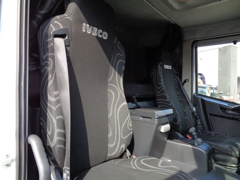 Iveco Eurocargo 80EL21 Manual + Euro 6 + Dhollandia Lift - Caminhão com lona: foto 5 Iveco Eurocargo 80EL21 Manual + Euro 6 + Dhollandia Lift - Caminhão com lona: foto 5