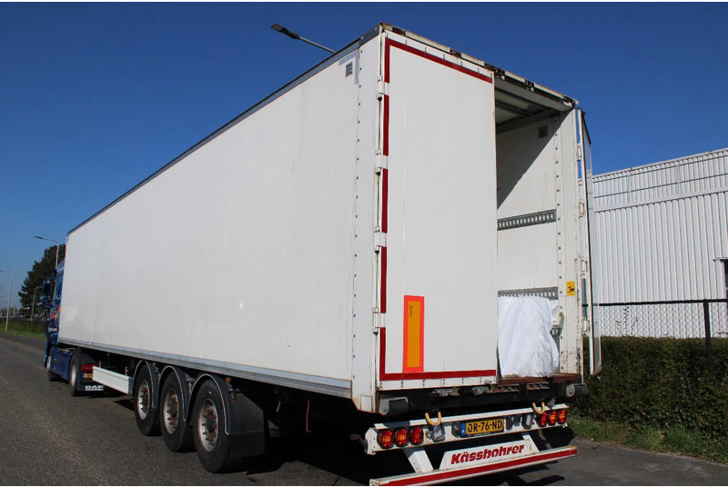Kässbohrer 3x axle + bpw - Semireboque furgão: foto 4 Kässbohrer 3x axle + bpw - Semireboque furgão: foto 4