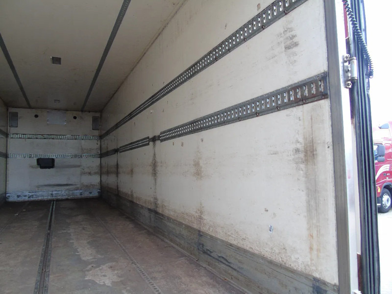Caminhão furgão MAN TGM 12.250 + EURO 6 + LIFT: foto 8