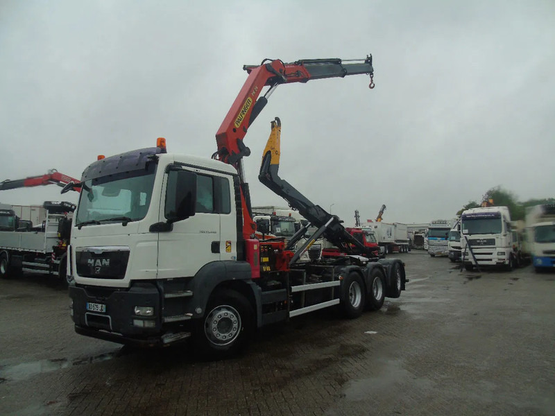 MAN TGS 35.440 + PALFINGER 24500 + 8X4 + EURO 5 + REMOTE - Caminhão polibenne, Caminhão grua: foto 2 MAN TGS 35.440 + PALFINGER 24500 + 8X4 + EURO 5 + REMOTE - Caminhão polibenne, Caminhão grua: foto 2